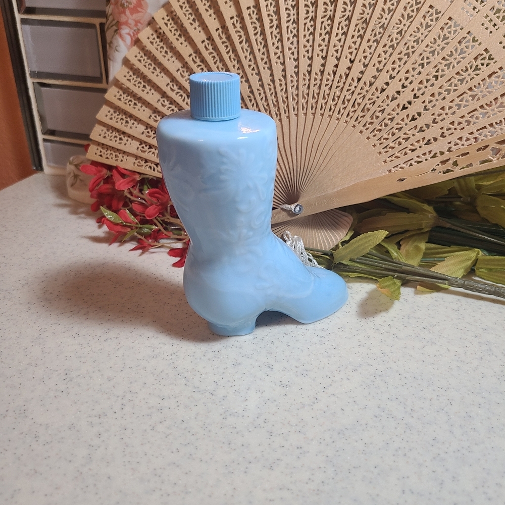 Light Blue Boot-Shaped Decorative Bottle AVON Collectible Bottle Empty - Picture 7 of 8